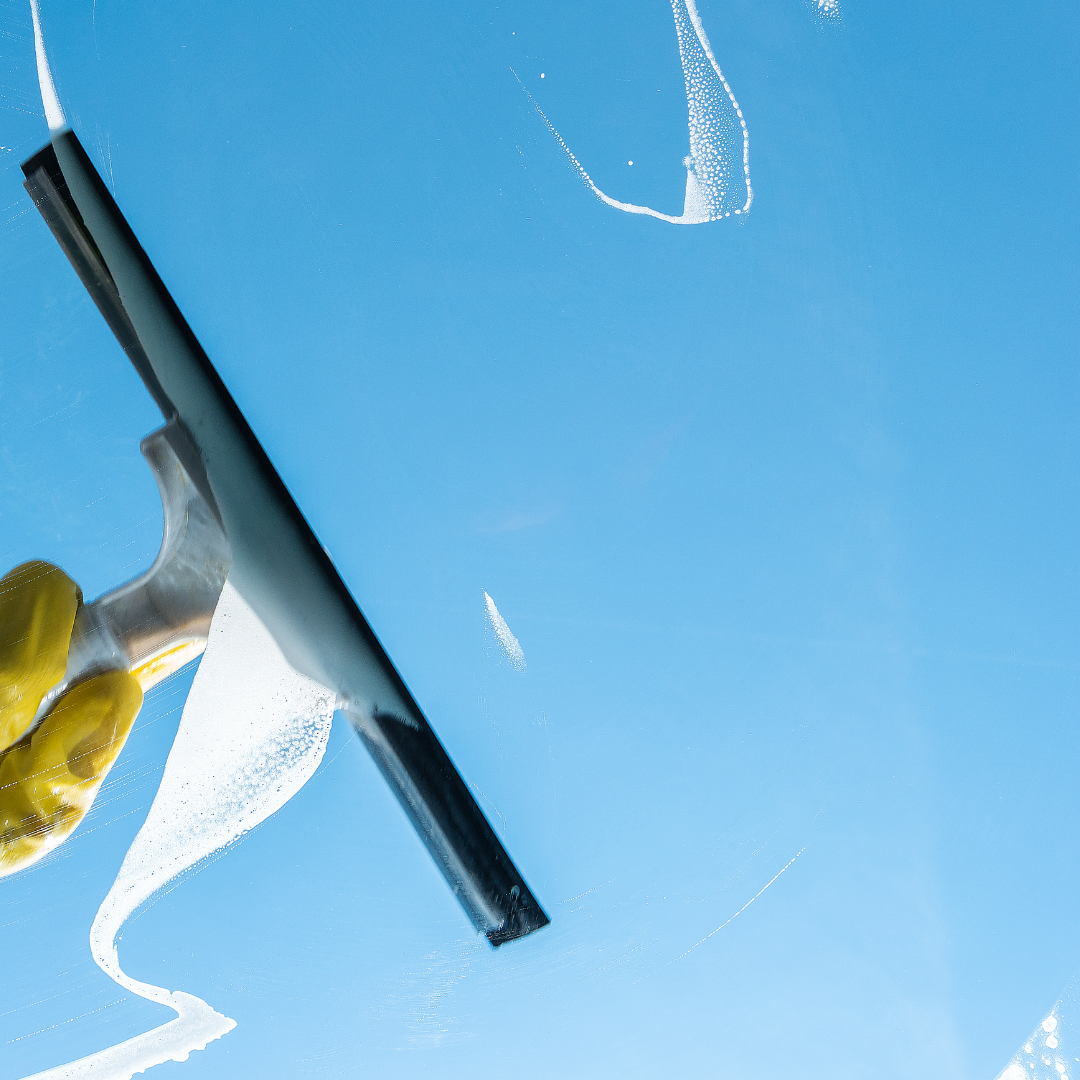 Liquid Crystal Glass Cleaner